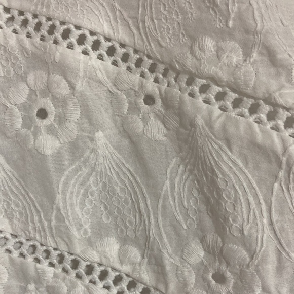 Eyelet Ruffled Tank Top - Picture 3 of 7